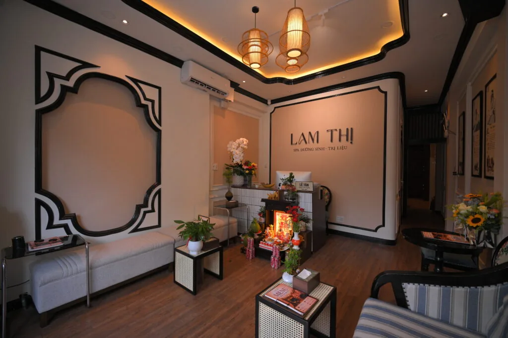 Quầy lễ tân và sảnh chờ Lam Thị Spa